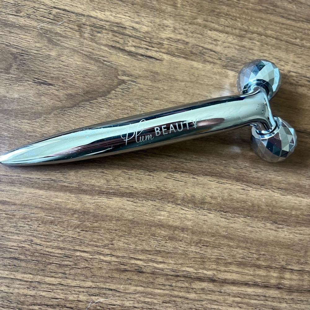 Plum Beauty Silver Facial Roller